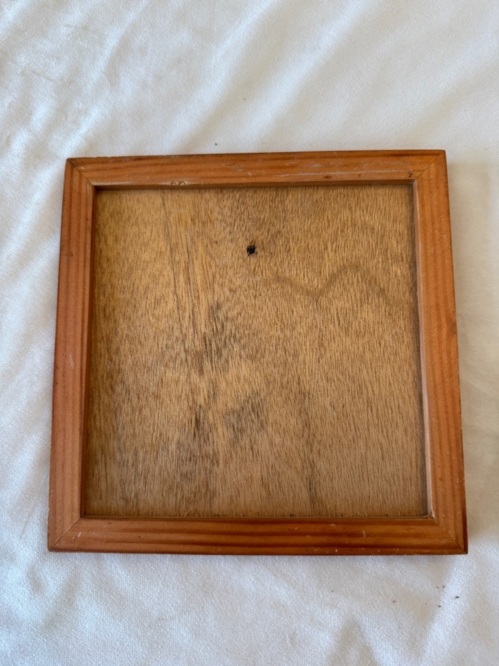 VTG! Framed Rooster Ceramic Tile Plaque in Red and White - Picture 4 of 6